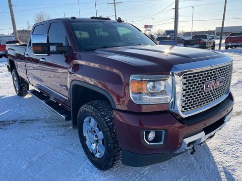 Used 2015 GMC Sierra 3500 Denali w/ Duramax Plus Package image 8