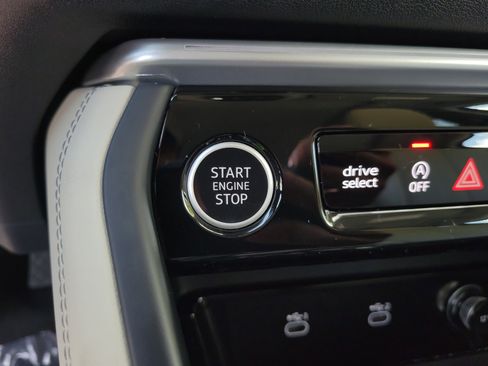 Used 2025 Audi Q5 Prestige AWD/4WD image 31