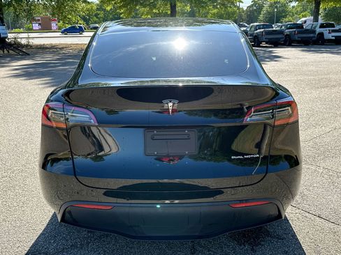 Used 2021 Tesla Model Y Long Range image 6