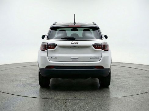 Used 2025 Jeep Compass Trailhawk AWD/4WD image 7