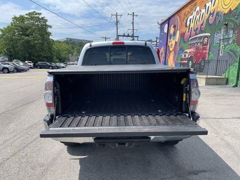 Used 2013 Toyota Tacoma 4x4 Double Cab w/ TRD Off-Road Pkg image 13