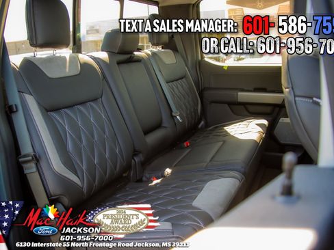 New 2026 Ford F250 Lariat w/ Black Appearance Package image 32