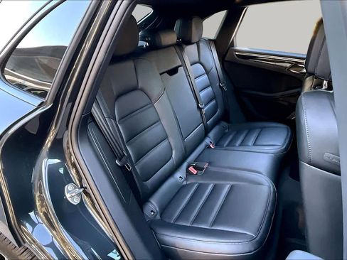 Used 2026 Porsche Macan AWD/4WD image 20