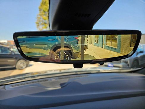 Used 2024 Buick Enclave Avenir w/ Avenir Technology Package image 17