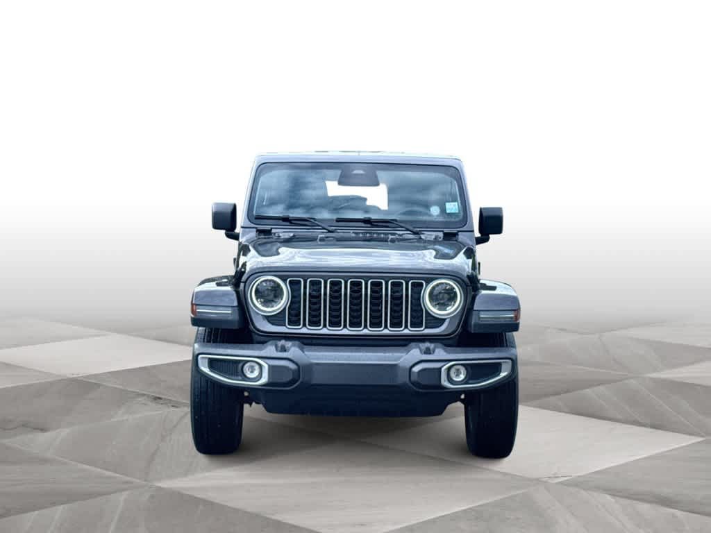 Used 2026 Jeep Wrangler Unlimited Sahara AWD/4WD image 3