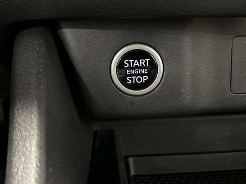 Used 2021 Nissan Rogue S AWD/4WD image 19