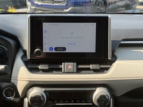 Used 2025 Toyota RAV4 XLE w/ Weather Package AWD/4WD image 19