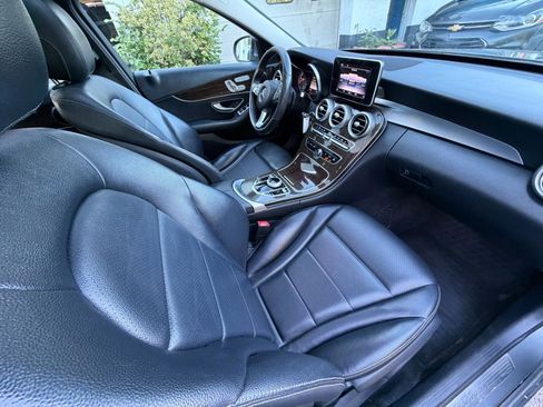 Used 2018 Mercedes-Benz C 300 4MATIC Sedan image 40