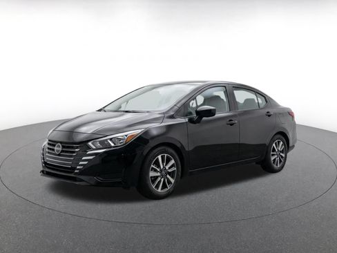 Used 2025 Nissan Versa SV FWD image 3