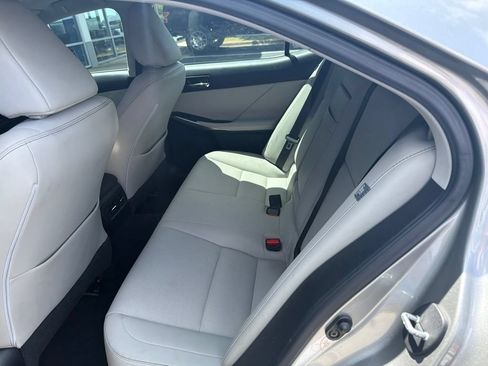 Used 2014 Lexus IS 250 RWD image 9
