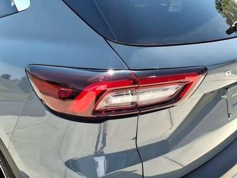 Used 2023 Ford Escape SE image 23