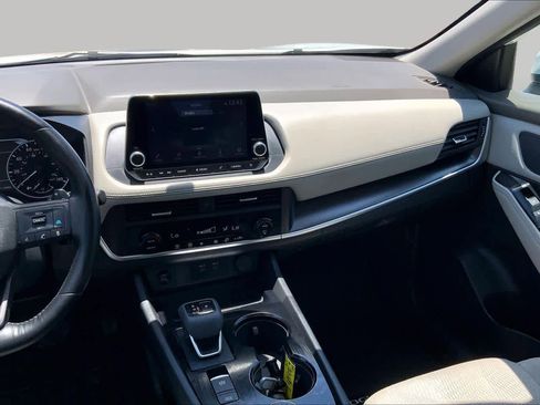 Used 2025 Nissan Rogue SV AWD/4WD image 7