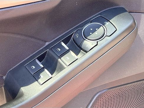 Used 2021 Ford Escape SE w/ SE Sport Appearance Package FWD image 18