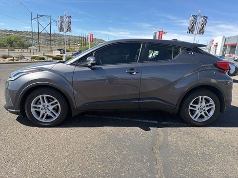 Certified 2021 Toyota C-HR LE image 4