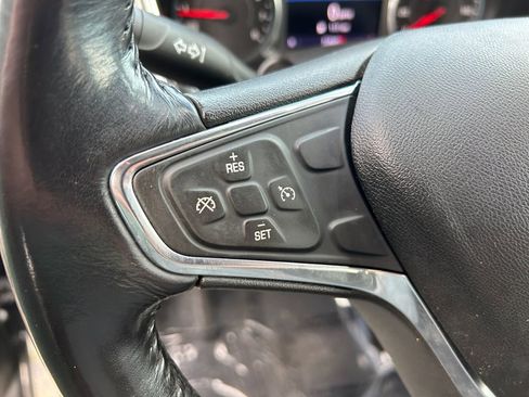 Used 2019 Chevrolet Equinox Premier w/ LPO, Cargo Package AWD/4WD image 17