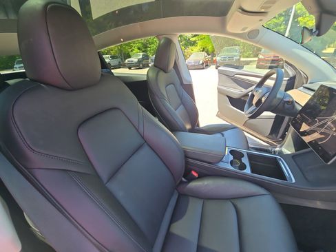 Used 2025 Tesla Model Y Long Range AWD/4WD image 10