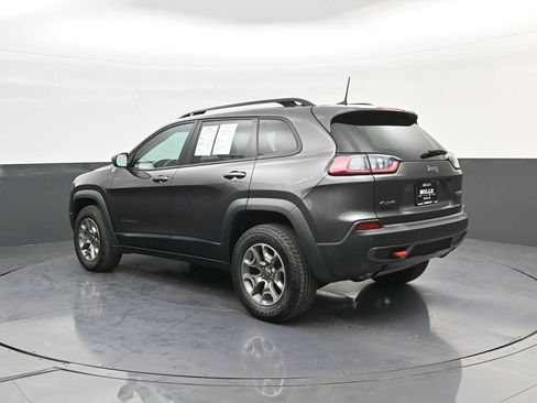 Used 2022 Jeep Cherokee Trailhawk w/ Premium Leather Package AWD/4WD image 5