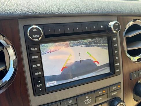 Used 2011 Ford F250 Lariat w/ Lariat Interior Pkg AWD/4WD image 23