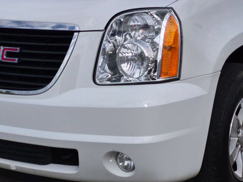Used 2012 GMC Yukon SLT w/ SLT-2 Equipment Package AWD/4WD image 11