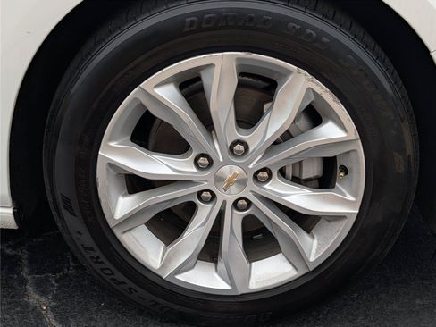 Used 2024 Chevrolet Malibu LT FWD image 35