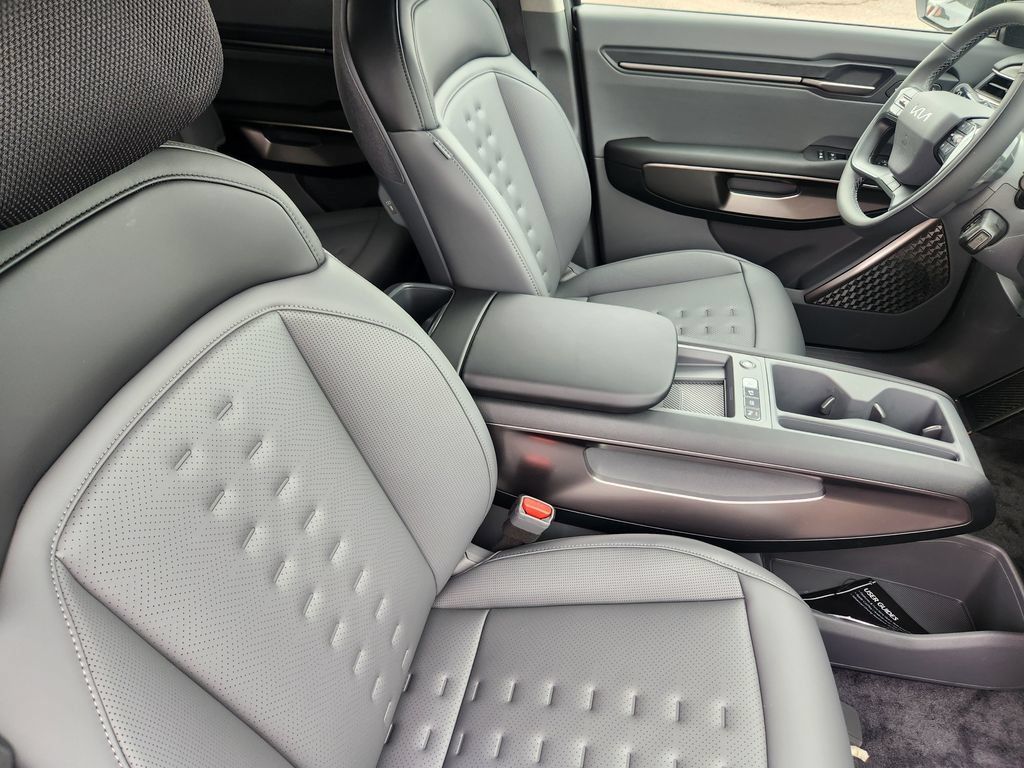 New 2026 Kia EV9 Wind AWD/4WD image 13