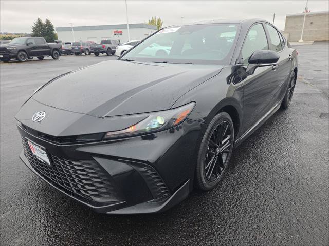 Certified 2025 Toyota Camry SE FWD image 1