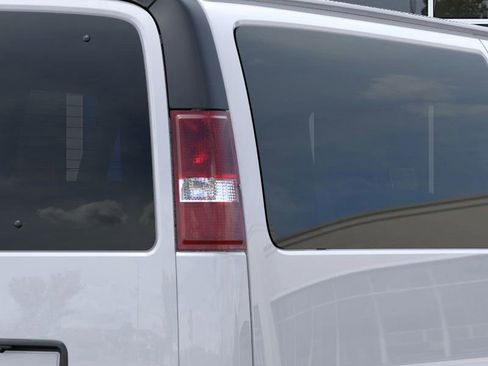 Used 2026 Chevrolet Express 3500 LS RWD image 11