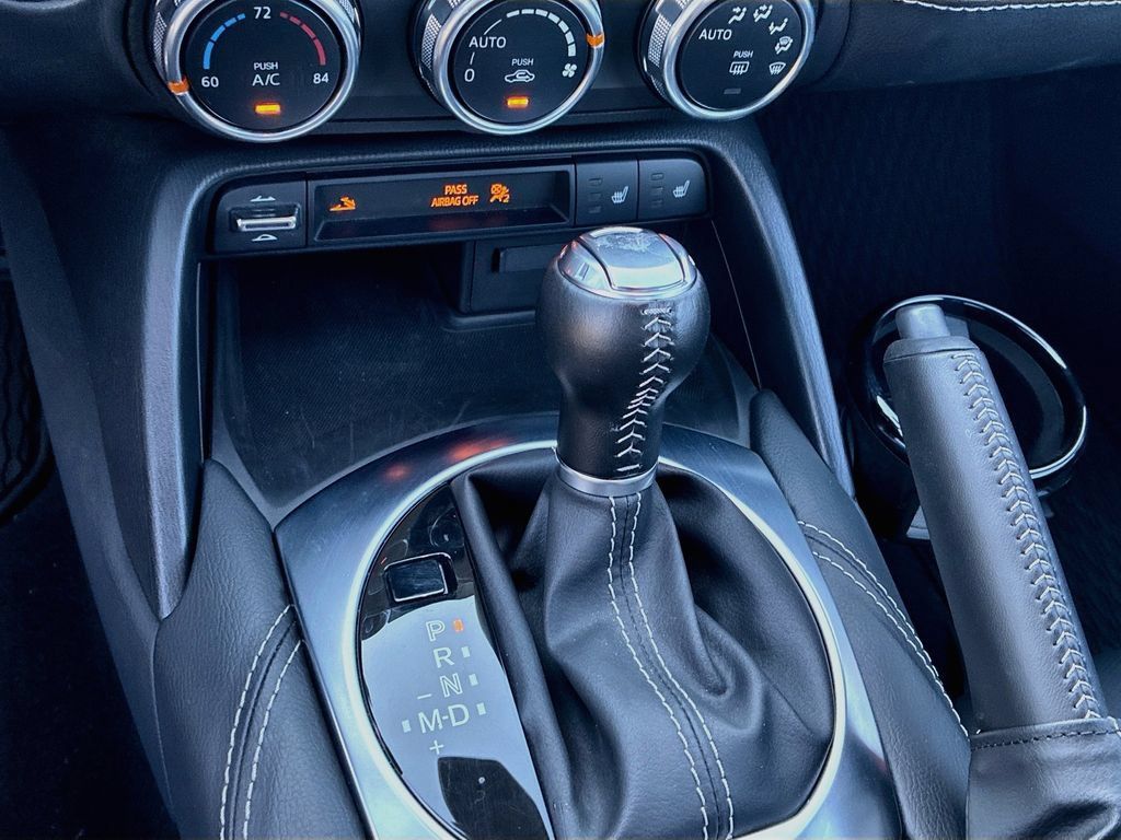 Used 2025 MAZDA MX-5 Miata RF Grand Touring w/ Weather Package RWD image 17