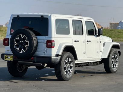 New 2026 Jeep Wrangler Unlimited Sahara w/ Safety Group