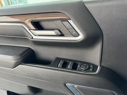 Used 2024 Chevrolet Silverado 1500 LT AWD/4WD image 35