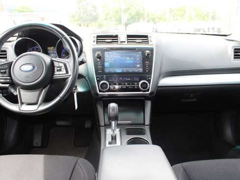 Used 2018 Subaru Outback 2.5i Premium AWD/4WD image 9