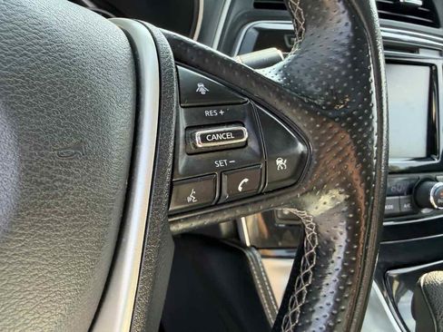Used 2022 Nissan Maxima SL FWD image 32