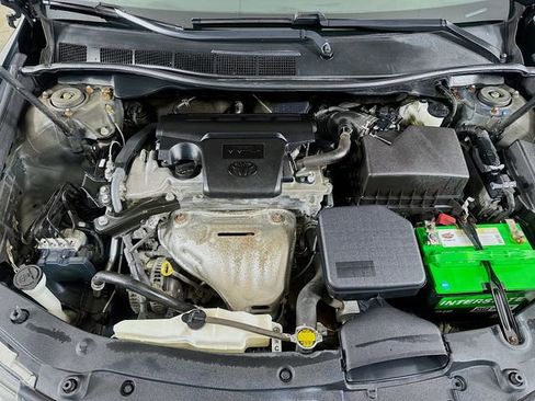 Used 2013 Toyota Camry SE image 30