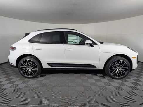 New 2026 Porsche Macan image 8