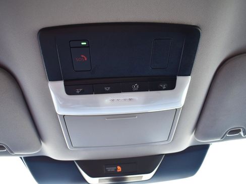 Used 2024 Nissan Pathfinder SL FWD image 45