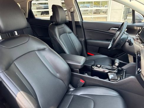Used 2024 Kia Sportage EX FWD image 41