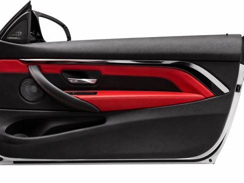Used 2016 BMW M4 Convertible RWD image 18