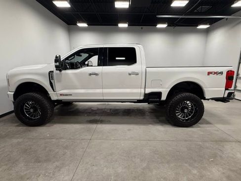 Used 2024 Ford F250 Platinum image 8