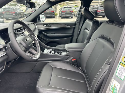 New 2025 Jeep Grand Cherokee L Limited w/ Black Appearance Package image 12