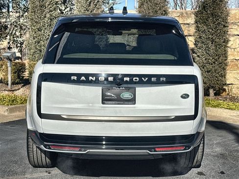 Certified 2023 Land Rover Range Rover SE image 4