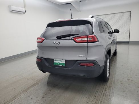 Used 2017 Jeep Cherokee Latitude FWD image 7