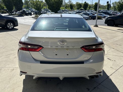 Used 2023 Toyota Camry SE w/ Convenience Package image 8