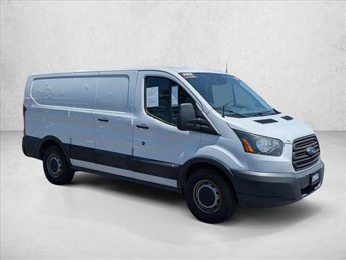 Used 2017 Ford Transit 150 130 Low Roof RWD image 3