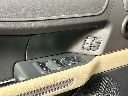 Used 2024 Ford Expedition Limited AWD/4WD image 16