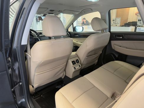 Used 2018 Subaru Outback 2.5i Limited image 31