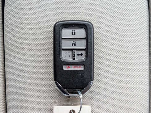 Used 2019 Honda Insight EX image 28
