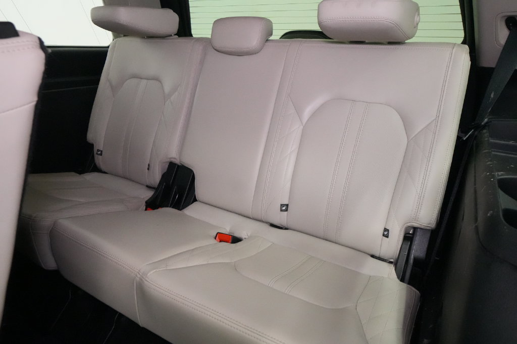 Used 2020 Ford Expedition Platinum AWD/4WD image 23