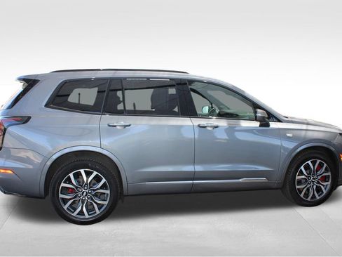 Used 2022 Cadillac XT6 Sport w/ Technology Package AWD/4WD image 19
