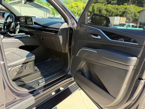 Used 2023 Cadillac Escalade Sport w/ LPO, ONYX Package AWD/4WD image 99