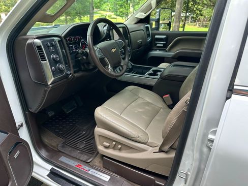 Used 2015 Chevrolet Silverado 2500 LTZ w/ Duramax Plus Package AWD/4WD image 12